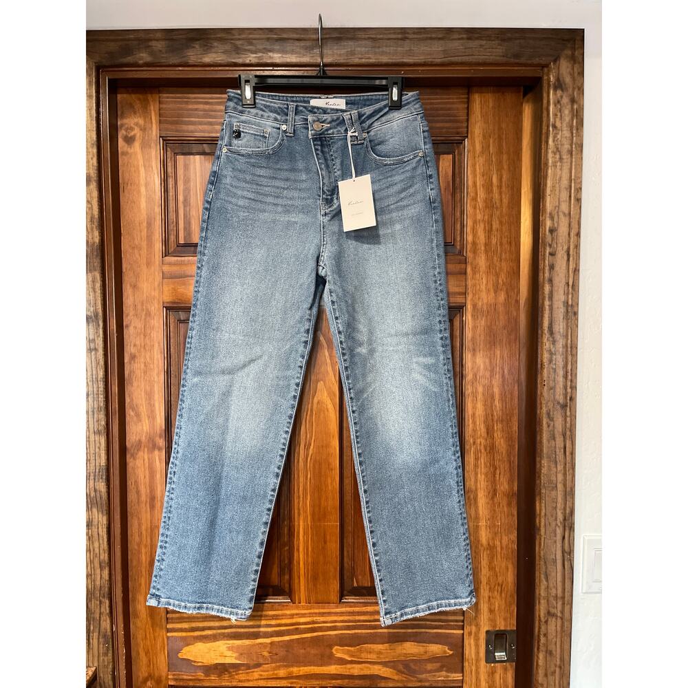 KANCAN ALONDRA HIGH RISE CROSS CROSS 90’s STRAIGHT JEAN SIZE 4